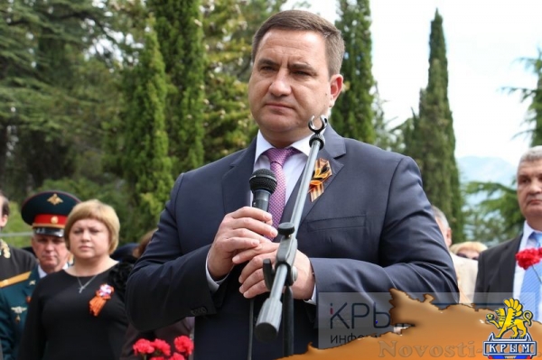 Более 6 тысяч ялтинцев пришли на митинг к мемориалу Холм Славы в честь очередной годовщины Великой Победы (ФОТО, ВИДЕО) - «Политика Крыма»