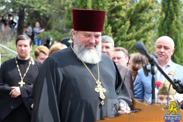 Более 6 тысяч ялтинцев пришли на митинг к мемориалу Холм Славы в честь очередной годовщины Великой Победы (ФОТО, ВИДЕО) - «Политика Крыма»