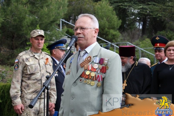 Более 6 тысяч ялтинцев пришли на митинг к мемориалу Холм Славы в честь очередной годовщины Великой Победы (ФОТО, ВИДЕО) - «Политика Крыма»