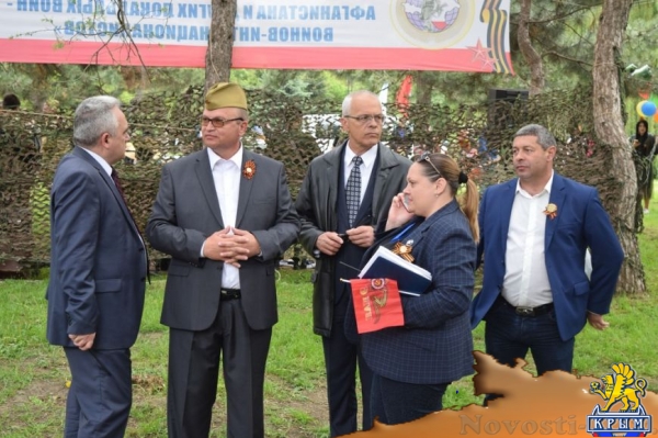 Глава администрации Симферополя щеголял в пилотке (ФОТО) - «Симферополь»