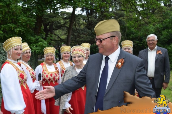 Глава администрации Симферополя щеголял в пилотке (ФОТО) - «Симферополь»