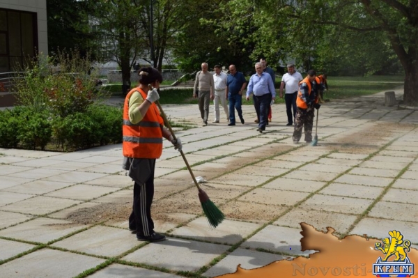 Бахарев заявил о готовности Симферополя к празднованию Дня Победы и попросил горожан не мусорить (ФОТО) - «Симферополь»