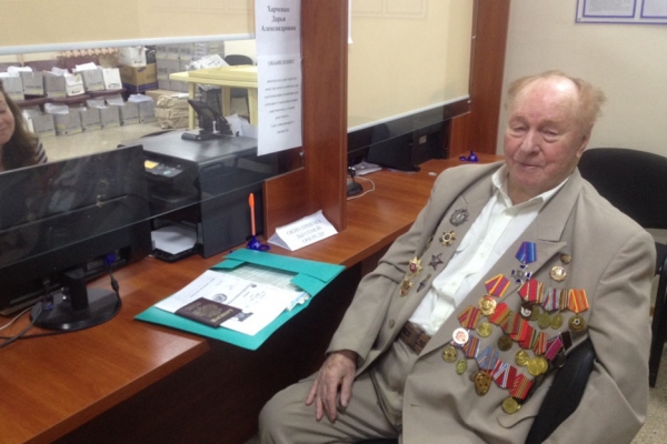 Госкомрегистр регулярно оказывает поддержку ветеранам войны в оформлении документов на недвижимость — Александр Спиридонов - «Госкомрегистр»