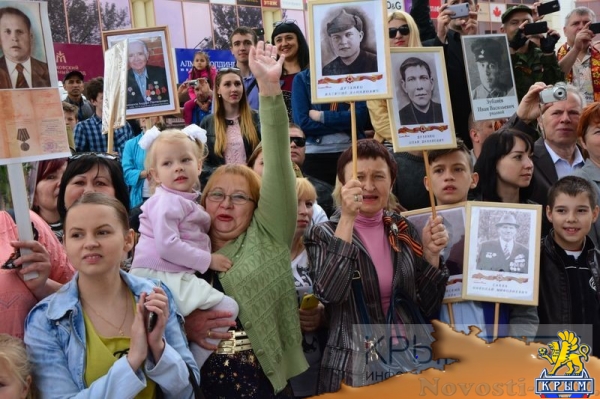 Шествие «Бессмертного полка» в Симферополе - «Общество Крыма» Шествие «Бессмертного полка» в Симферополе - «Общество Крыма»
