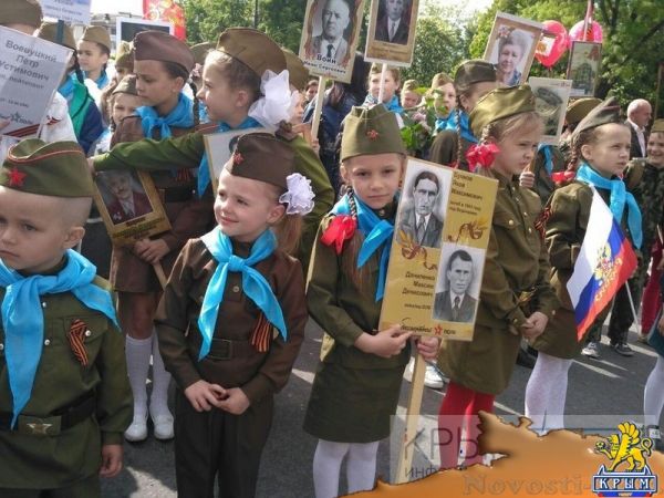 Более 45 тысяч человек приняли участие в шествии «Бессмертного полка» в Симферополе (ФОТО) - «Общество Крыма»
