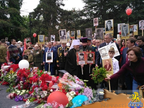 Более 45 тысяч человек приняли участие в шествии «Бессмертного полка» в Симферополе (ФОТО) - «Общество Крыма»