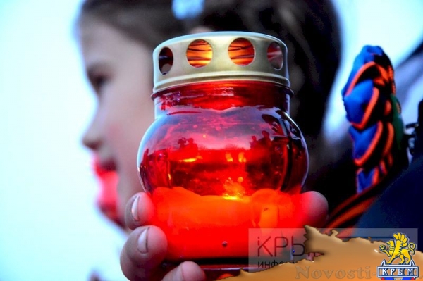 Более тысячи участников акции «Зажги свечу памяти» почтили память погибших в концлагере «Красный» (ФОТО) - «Общество Крыма»