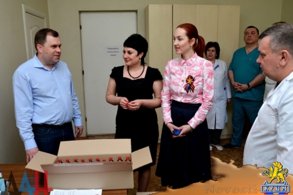 В детскую больницу Донецка доставлены антисептики местного производителя (ФОТО) - «Экономика Крыма» В детскую больницу Донецка доставлены антисептики местного производителя (ФОТО) - «Экономика Крыма»