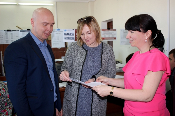 Специалисты Госкомрегистра оформили право собственности на 69 объектов недвижимости «Почты Крыма» за Российской Федерацией - «Госкомрегистр»