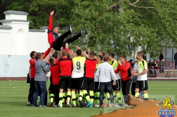 ФК «Евпатория» завоевал Кубок КФС (ФОТО) - «Спорт Крыма» ФК «Евпатория» завоевал Кубок КФС (ФОТО) - «Спорт Крыма»