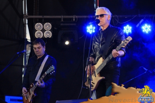 В Луганске широко отметили День Республики (ФОТО) - «Общество Крыма»