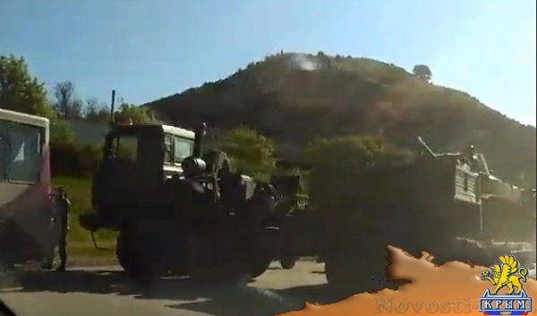 На трассе Симферополь-Севастополь машина военных врезалась в автобус с пассажирами (ФОТО, ВИДЕО)  - «Происшествия»