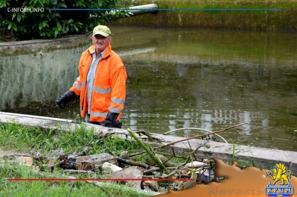 Очистка прудов возле фонтана Савопуло в Симферополе займет три дня (ФОТО, ВИДЕО) - «Общество Крыма»