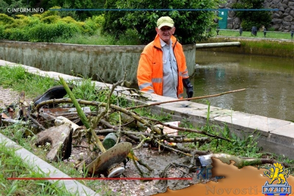 Очистка прудов возле фонтана Савопуло в Симферополе займет три дня (ФОТО, ВИДЕО) - «Общество Крыма»