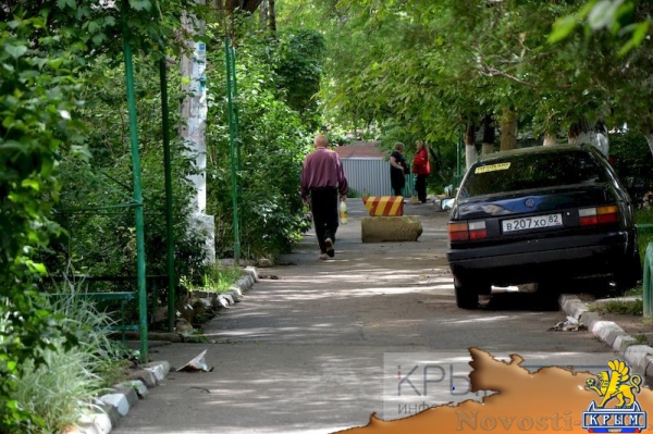 Симферопольские врачи начали бороться с незаконными шлагбаумами во дворах (ФОТО, ВИДЕО) - «Общество Крыма»