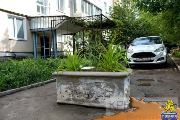 Симферопольские врачи начали бороться с незаконными шлагбаумами во дворах (ФОТО, ВИДЕО) - «Общество Крыма»