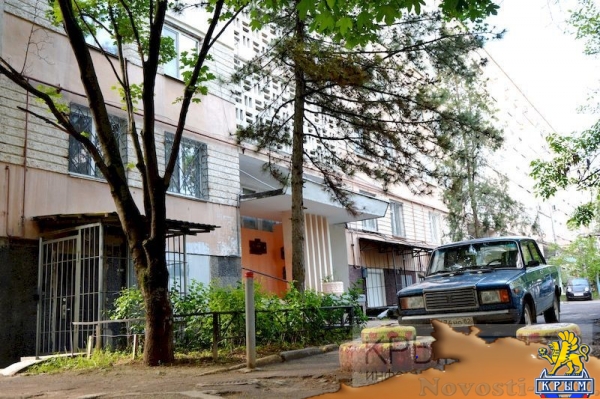 Симферопольские врачи начали бороться с незаконными шлагбаумами во дворах (ФОТО, ВИДЕО) - «Общество Крыма»