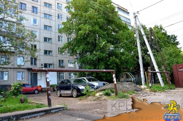 Симферопольские врачи начали бороться с незаконными шлагбаумами во дворах (ФОТО, ВИДЕО) - «Общество Крыма»