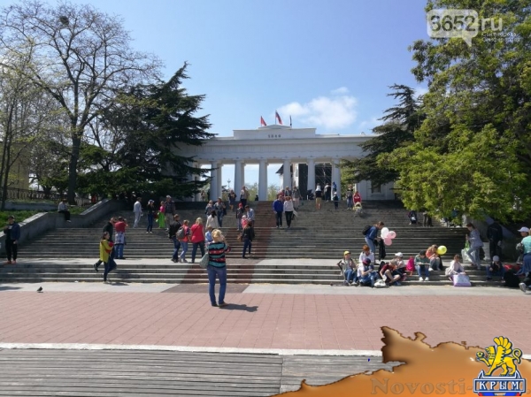 Первое место, куда идут туристы в Севастополе - площадь адмирала Нахимова (ФОТО) - «Симферополь» Первое место, куда идут туристы в Севастополе - площадь адмирала Нахимова (ФОТО) - «Симферополь»