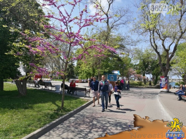 Первое место, куда идут туристы в Севастополе - площадь адмирала Нахимова (ФОТО) - «Симферополь» Первое место, куда идут туристы в Севастополе - площадь адмирала Нахимова (ФОТО) - «Симферополь»