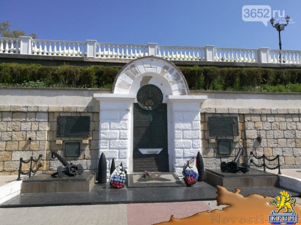 Первое место, куда идут туристы в Севастополе - площадь адмирала Нахимова (ФОТО) - «Симферополь» Первое место, куда идут туристы в Севастополе - площадь адмирала Нахимова (ФОТО) - «Симферополь»