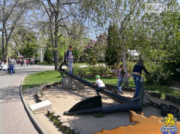 Первое место, куда идут туристы в Севастополе - площадь адмирала Нахимова (ФОТО) - «Симферополь» Первое место, куда идут туристы в Севастополе - площадь адмирала Нахимова (ФОТО) - «Симферополь»