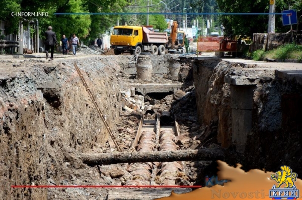 Самую проблемную теплотрассу в Симферополе начали готовить к зиме (ФОТО, ВИДЕО) - «Возвращение в Россию»