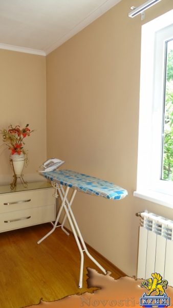 Отдых в Ялте. 2-комнатный дом (спальня и студия) с двориком ! Отдых в Крыму 2017 - жильё в Крыму без посредников - «Отдых в Ялте»