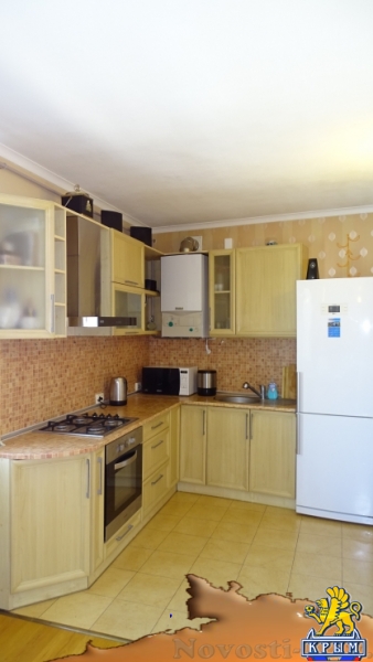 Отдых в Ялте. 2-комнатный дом (спальня и студия) с двориком ! Отдых в Крыму 2017 - жильё в Крыму без посредников - «Отдых в Ялте»