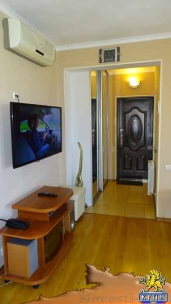 Отдых в Ялте. 2-комнатный дом (спальня и студия) с двориком ! Отдых в Крыму 2017 - жильё в Крыму без посредников - «Отдых в Ялте»