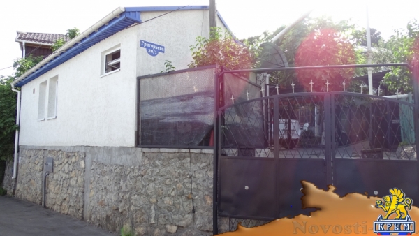 Отдых в Ялте. 2-комнатный дом (спальня и студия) с двориком ! Отдых в Крыму 2017 - жильё в Крыму без посредников - «Отдых в Ялте»