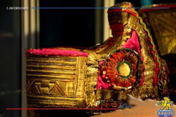 Крымский этнографический музей презентовал коллекцию народной русской одежды XIX-XX веков и бытовых предметов (ФОТО) - «Культура Крыма»