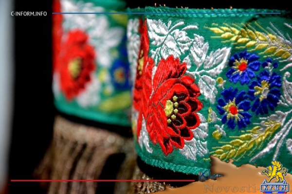 Крымский этнографический музей презентовал коллекцию народной русской одежды XIX-XX веков и бытовых предметов (ФОТО) - «Культура Крыма»