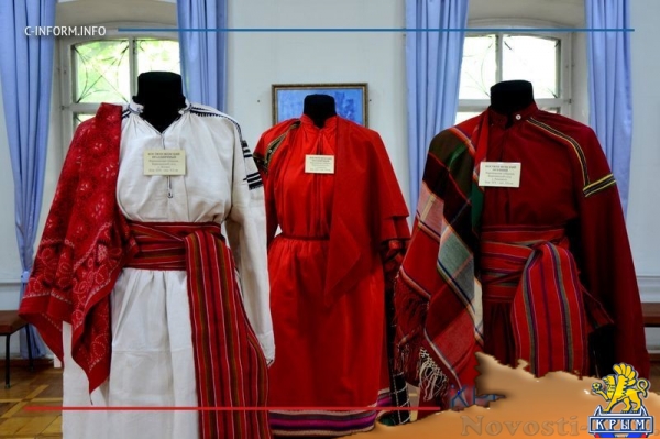 Крымский этнографический музей презентовал коллекцию народной русской одежды XIX-XX веков и бытовых предметов (ФОТО) - «Культура Крыма»