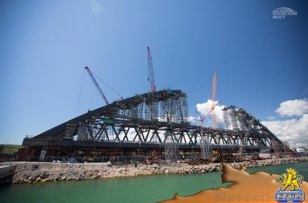 Фарватерные опоры Крымского моста в августе смогут принять судоходные арки (ФОТО, ВИДЕО) - «Экономика Крыма»
