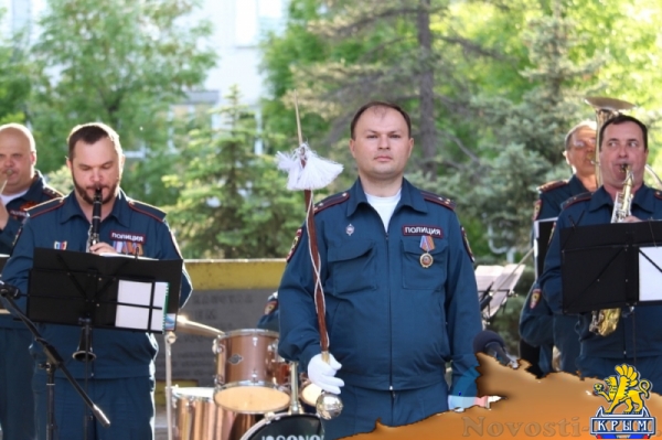 В Луганске В«с музыкойВ» отметили 15-летие оркестра МВД ЛНР (ФОТО) - «Общество Крыма»
