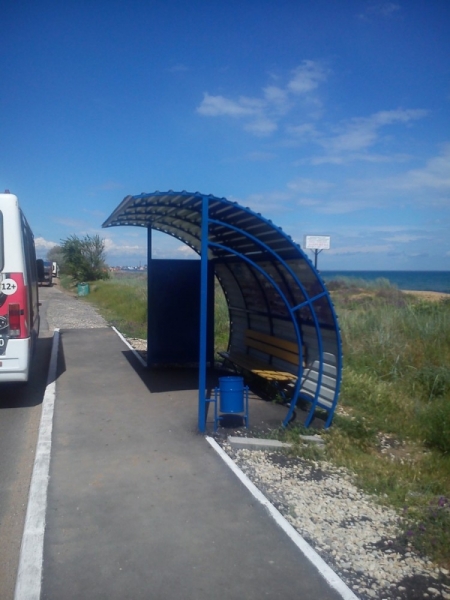 Предприниматели отремонтировали остановки в селе под Феодосией - «Феодосия»