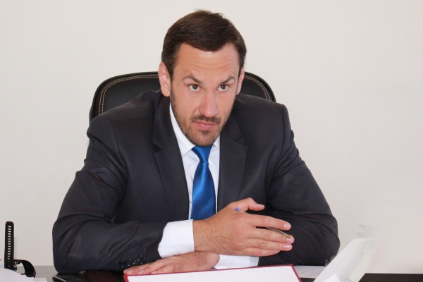 Специалисты Госкомрегистра продолжают оказывать содействие сельхозтоваропроизводителям в оформлении земельных участков - «Госкомрегистр»