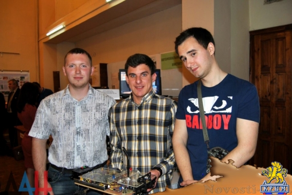 Донецкие студенты изобрели миниатюрного робота-сапера (ФОТО) - «Общество Крыма»