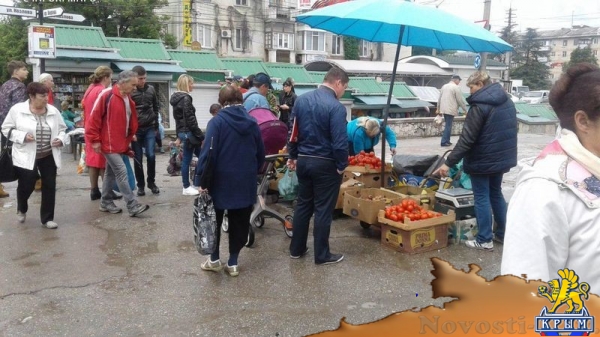 Полсотни «инвесторов» тестируют очищенную от самостроев площадку перед рынком в Симферополе (ФОТО, ВИДЕО) - «Политика Крыма» Полсотни «инвесторов» тестируют очищенную от самостроев площадку перед рынком в Симферополе (ФОТО, ВИДЕО) - «Политика Крыма»