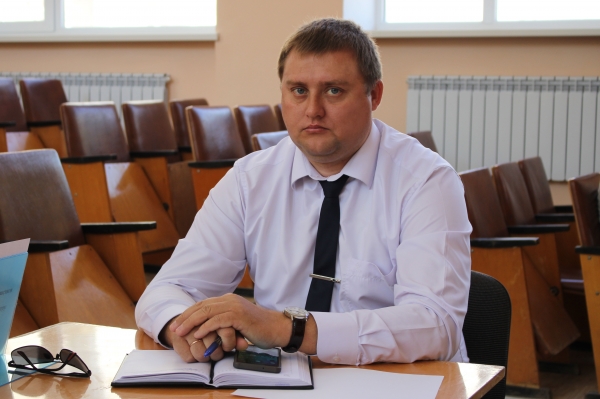 Александр Спиридонов: Крымским муниципалитетам необходимо перейти на электронную подачу документов в Госкомрегистр до конца 2017 года - «Госкомрегистр»