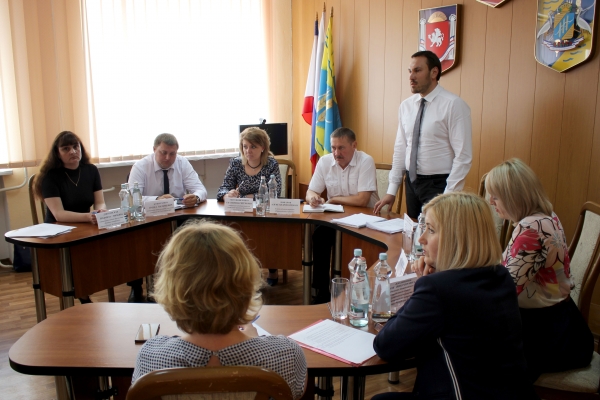 Александр Спиридонов: Крымским муниципалитетам необходимо перейти на электронную подачу документов в Госкомрегистр до конца 2017 года - «Госкомрегистр»