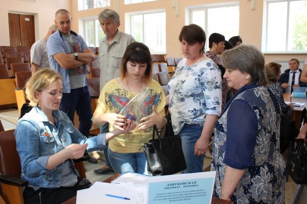 Специалисты Госкомрегистра разработали методический материал для муниципалитетов по подаче документов через портал Росреестра - «Госкомрегистр»