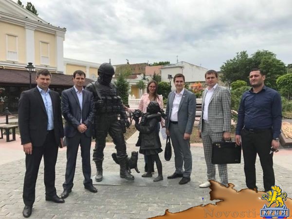 Симферополь посетила иностранная молодежная делегация - «Экономика» Симферополь посетила иностранная молодежная делегация - «Экономика»