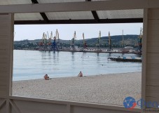 Идет активная работа над подготовкой пляжа Камешки - «Феодосия»