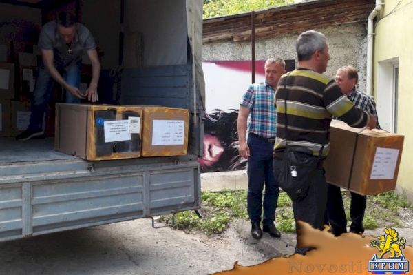 Крымский футбольный союз получил от УЕФА 760 мячей (ФОТО) - «Спорт Крыма»