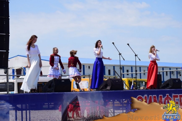 Дети устроили концерт для строителей нового терминала аэропорта «Симферополь» (ФОТО, ВИДЕО) - «Симферополь» Дети устроили концерт для строителей нового терминала аэропорта «Симферополь» (ФОТО, ВИДЕО) - «Симферополь»