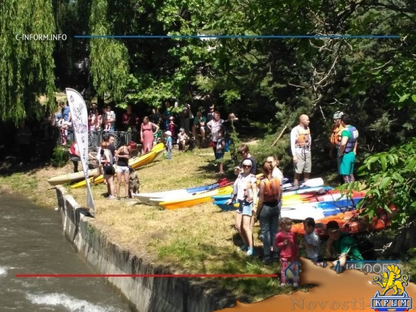 Симферополь возродил традицию сплава на каяках и матрасах по Салгиру в День города (ФОТО) - «Экономика Крыма»
