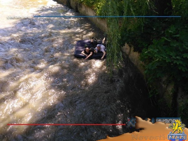 Симферополь возродил традицию сплава на каяках и матрасах по Салгиру в День города (ФОТО) - «Экономика Крыма»