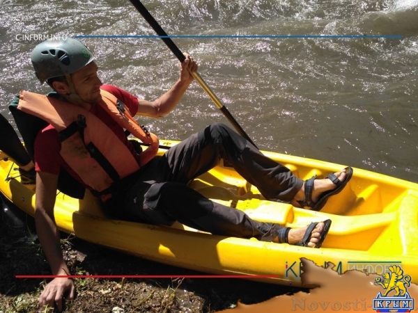 Симферополь возродил традицию сплава на каяках и матрасах по Салгиру в День города (ФОТО) - «Экономика Крыма»